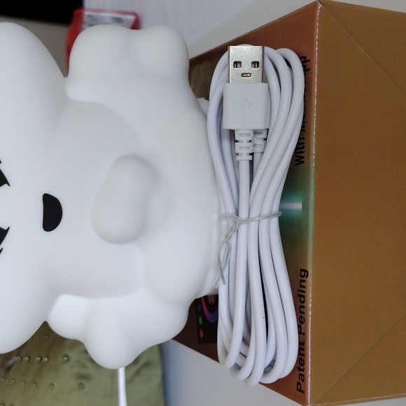 Smart LED night light and sound machine by Glowmote - Picture 7 of 7